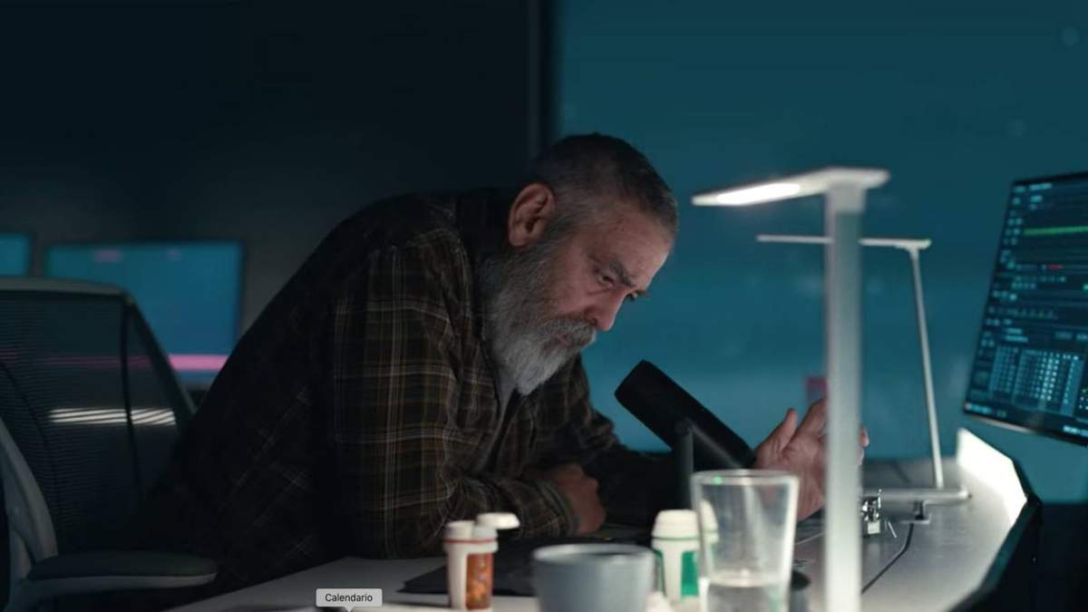 George Clooney en Cielo de Medianoche