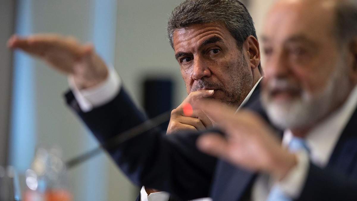 Arturo Elías Ayub y Carlos Slim