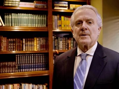 Santiago Creel ofrece sus servicios de abogado a periodistas "difamados o perseguidos" por la 4T