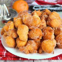 Buñuelos dorados y livianos: la receta ideal para disfrutar a la hora de la merienda
