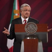 Elevador del IMSS donde murió una niña aplastada estaba descompuesto y no lo arreglaron: AMLO