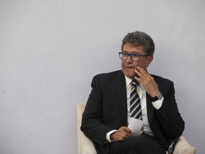 No soy "corcholata", soy aspirante natural: Monreal