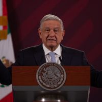 AMLO convoca a médicos jubilados para cubrir el déficit en el IMSS Bienestar