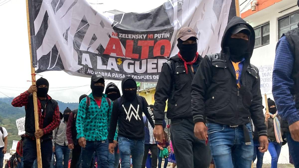 Miembros del EZLN