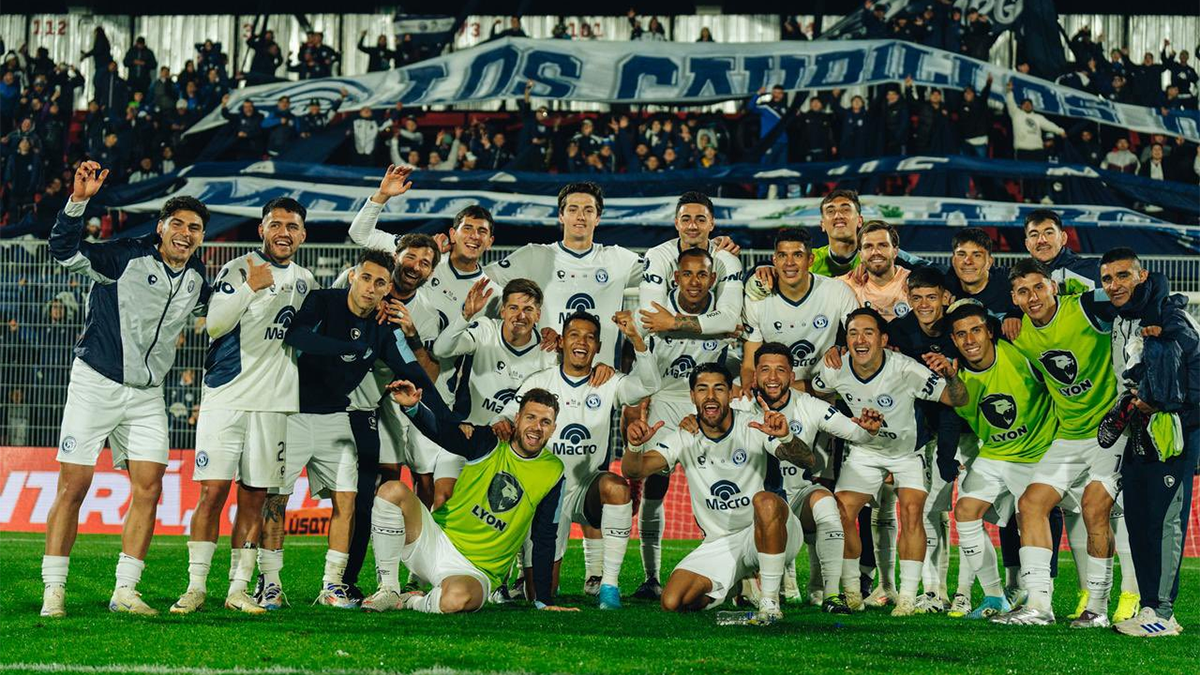 Independiente Rivadavia se instaló en semifinales de la Copa  Argentina.