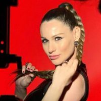 No pasa de moda: el jugado look de Pampita con el que levantó la temperatura