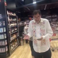 Fernández Noroña llama "acomplejados" a quienes lo critican por comprar en City Market (Video)
