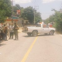 Grupo de autodefensa bloquea durante más de tres horas carretera en Guerrero