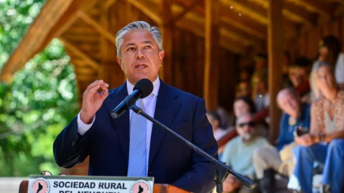 El gobernador, Rolando Figueroa presidió la apertura de la 83° Expo Rural del Neuquén. Fuente: (Gobierno de Neuquén)