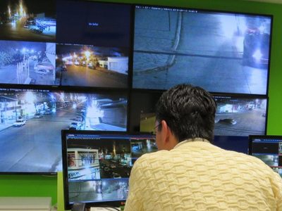El Municipio de Neuquén licitará la compra de cámaras de vigilancia para taxis y remises