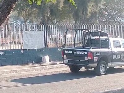 Dejan hieleras con narcomensajes en Tijuana