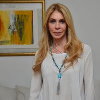 De sex symbol al budismo: así está hoy a los 67 años Silvia Pérez, ícono de los 80