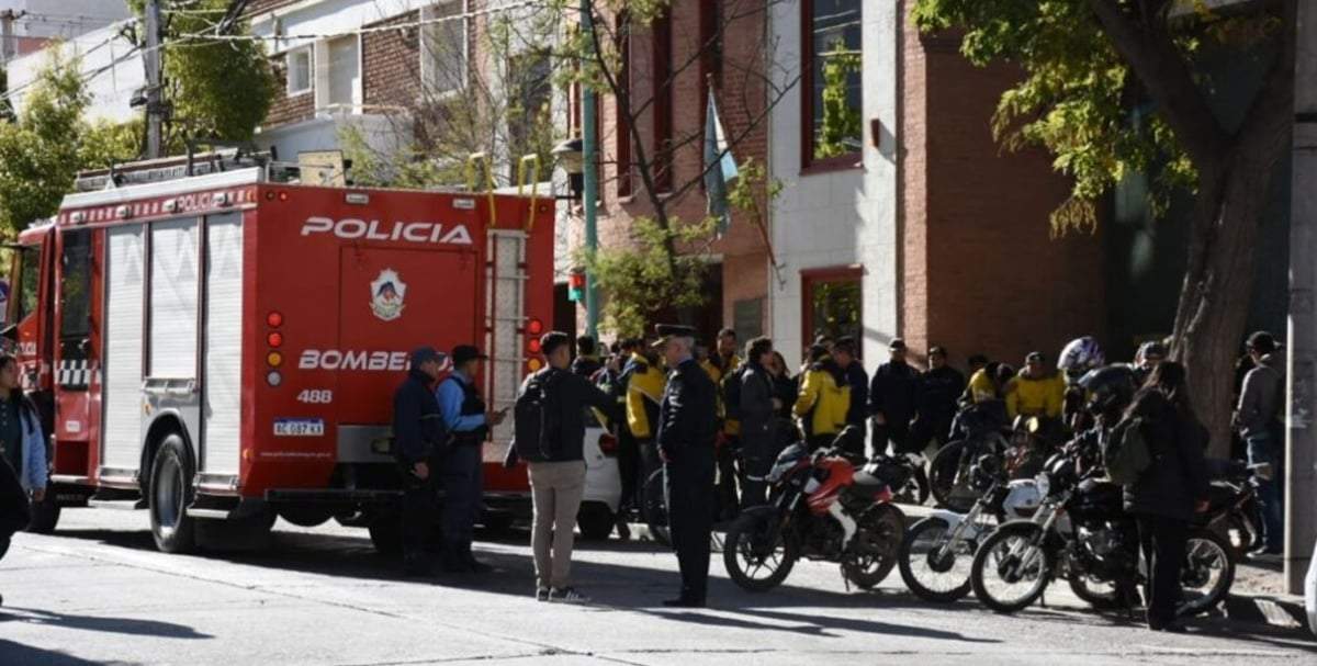 Evacuación en el Correo. Fuente: (Facebook)