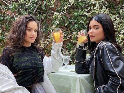 ¿La imita en todo? Rosalía quiere ser como Kylie Jenner y sus hermanas y estas fotos lo prueban