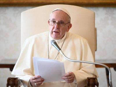 El Papa pide anteponer "el servicio" al lucro en la respuesta a la crisis por la pandemia