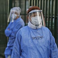 Luego de llegar a las cifras más bajas, los contagios y fallecidos por coronavirus mostraron un aumento