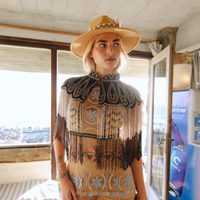 Marta Fort eligió el color más sofisticado y un clean girl makeup para resaltar sin esfuerzo: cómo imitar este look