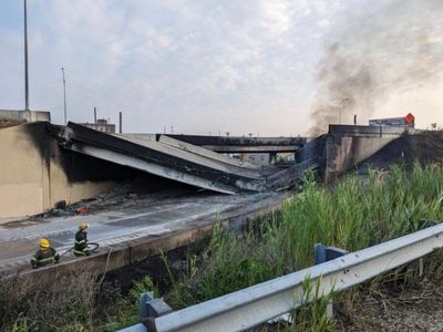Tramo de autopista se derrumba en Filadelfia tras estallar un camión