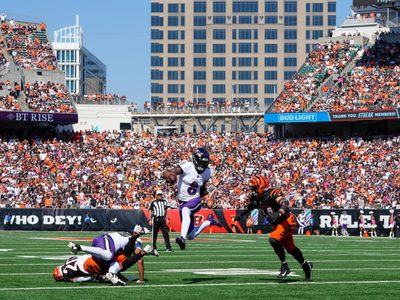 Gol de campo de Tucker después de largo acarreo de Henry da triunfo a Ravens 41-38 ante Bengals