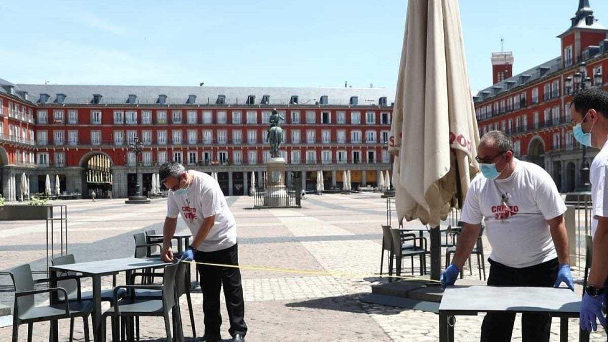 Tapabocas y registro en España. Fuente: (Twitter)