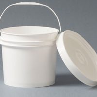 Con un balde de pintura y un espejo roto, creá este hermoso proyecto para ponerle onda a tu living