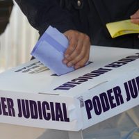 El instituto sueco V-Dem sentencia: México ya no es una democracia; India, Perú y Senegal le superan