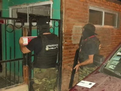 Rincón de los Sauces: operativo policial desarticuló un punto de tráfico de drogas