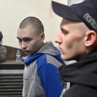 El primer militar ruso acusado de crímenes de guerra en Ucrania admite los cargos