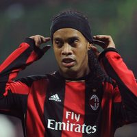 Un ex compañero reveló la mayor traición de Ronaldinho en su carrera