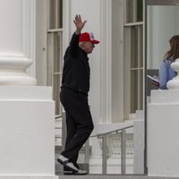 Trump espera que Rusia y Ucrania lleguen a un acuerdo para luego “hacer grandes negocios con EU”