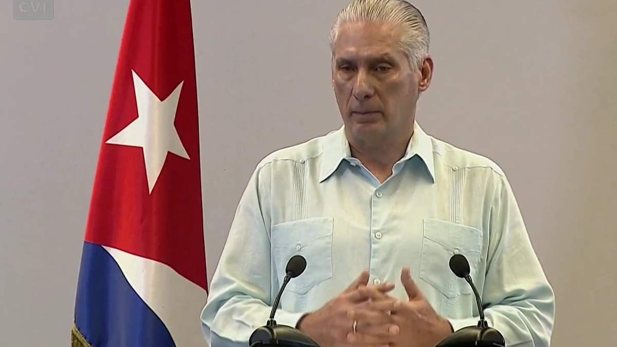 El Primer Secretario del Comité Central del Partido Comunista y Presidente de la República, Miguel Díaz-Canel Bermúdez