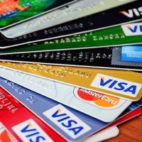 Tarjetas de débito: se presentó un proyecto para facilitar su uso en comercios
