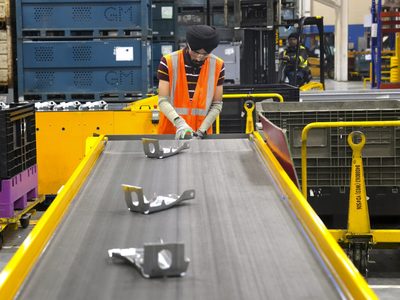 Aranceles de EU al acero y aluminio aumentarán costos de autos, alertan líderes de la industria