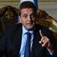 Los tres proyectos de Massa: suba del impuesto a las Ganancias, moratorias y jubilación anticipada