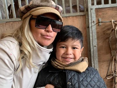 Travesura compartida: Verónica Ojeda mostró a Dieguito Fernando en plena acción y nos conquistó