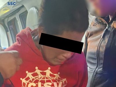 Mujer amenaza con acuchillar a empleado de Starbucks de la Condesa (Video)