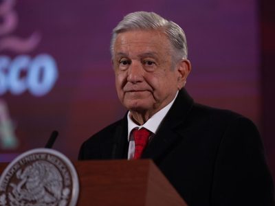 AMLO reprocha a la ministra Norma Piña por no respetar protocolo: "yo creo que estaba cansada"