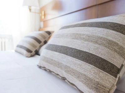 Con solo 3 ingredientes, lavá tus almohadas en el lavarropas y dejalas como recién estrenadas