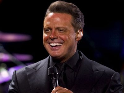Luis Miguel presume una "versión inédita" junto a Michael Jackson que recibió de regalo