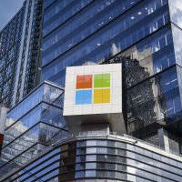 Microsoft se suma al club del billón de dólares
