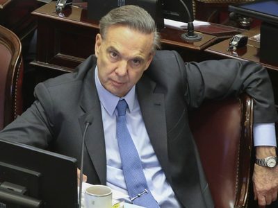 ¡Lo mandó a callar! Pichetto le pidió silencio a Macri
