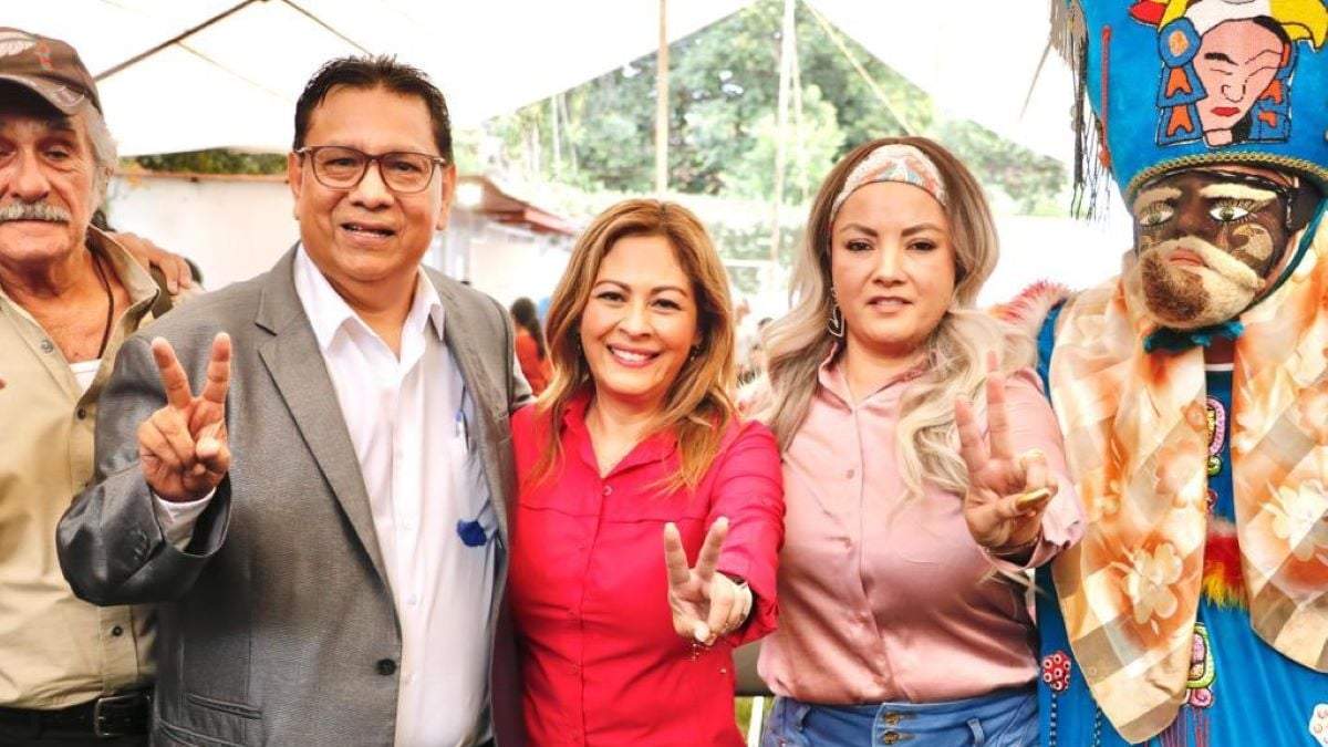 Arnulfo Montes Cuen (i) y Luz María Figueroa Villa (d) renuncian a Morena y se suma al proyecto de Lucy Meza (c)