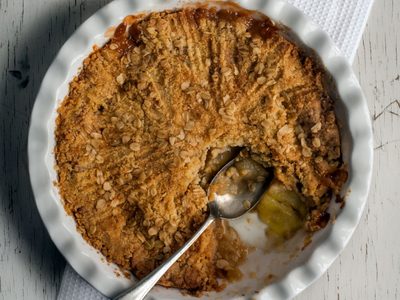 Crumble de membrillo y avena: no te podés perder este postre para tu próxima tarde de mates y amigos