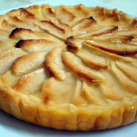 Sin harina y sin azúcar: cómo es la receta de la deliciosa tarta de manzana que revoluciona las redes
