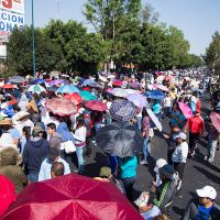 Paraliza la CNTE centros comerciales y bancos de Michoacán