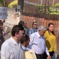 '¡Obrador, mentiroso y hablador!”, gritan al presidente en Anenecuilco, Morelos (Video)