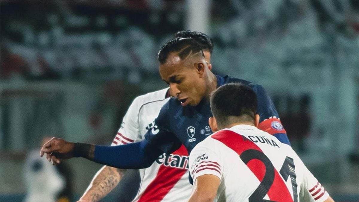 Sebastián Villa, figura ante River.