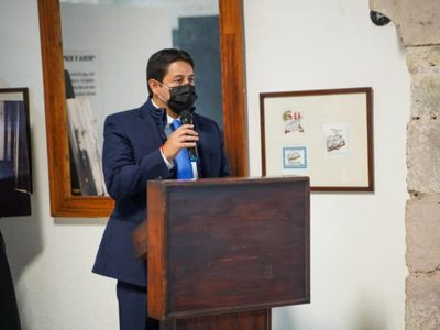 Empresa denuncia al alcalde de Zacatecas por solicitar "moches"