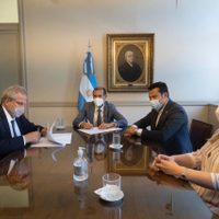 Omar Gutiérrez firmó un importante convenio con Nación