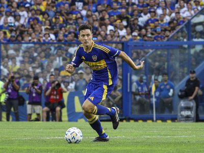 El español Ander Herrera seguirá un año más en Boca